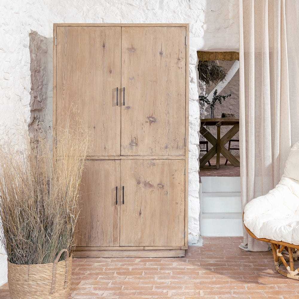 Armadio orientale rustico naturale