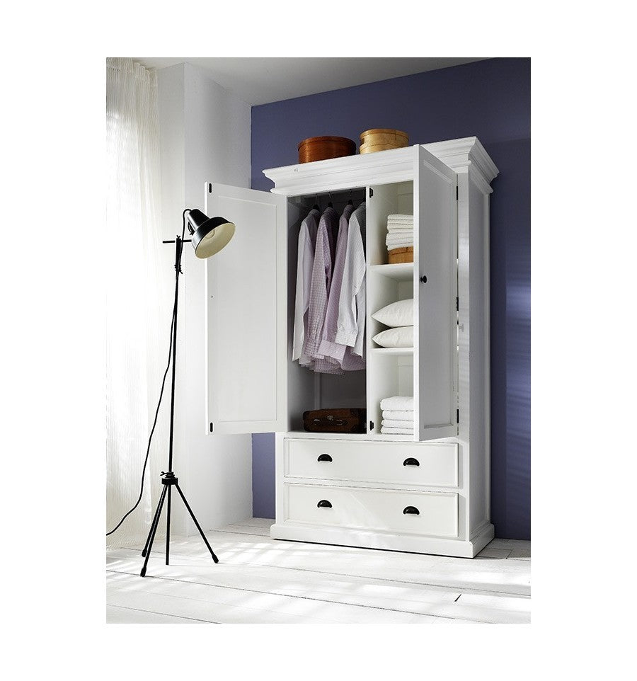 Armadio provenzale bianco