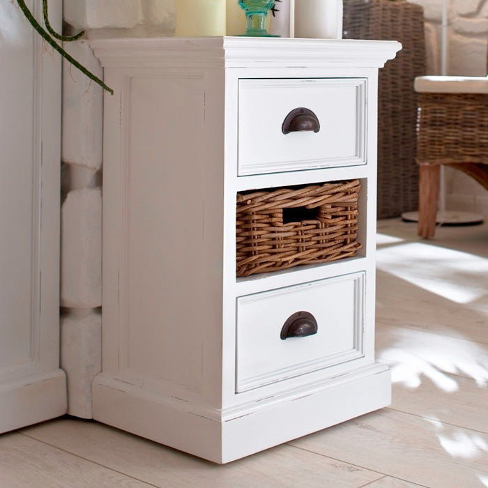 Comodino provenzale bianco