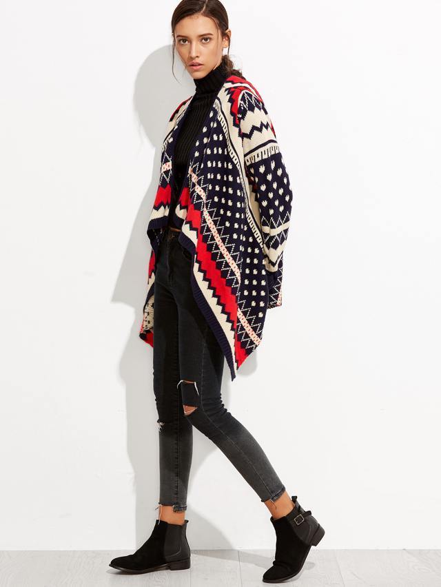 Poncho etnico con geometrie