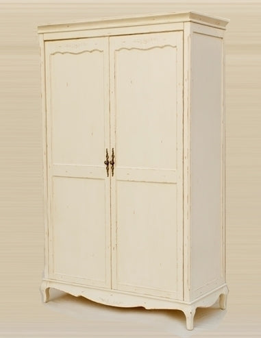 Armadio provenzale decapato