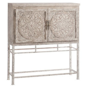 Armadio orientale intarsiato