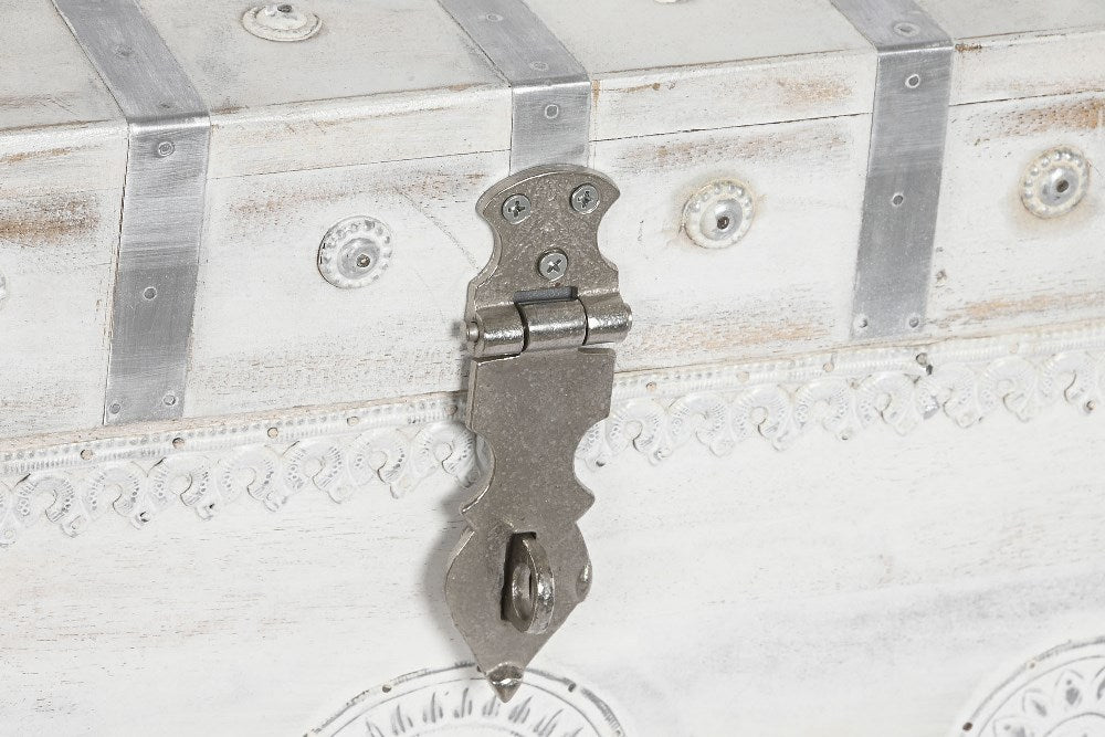 Baule orientale legno massiccio bianco