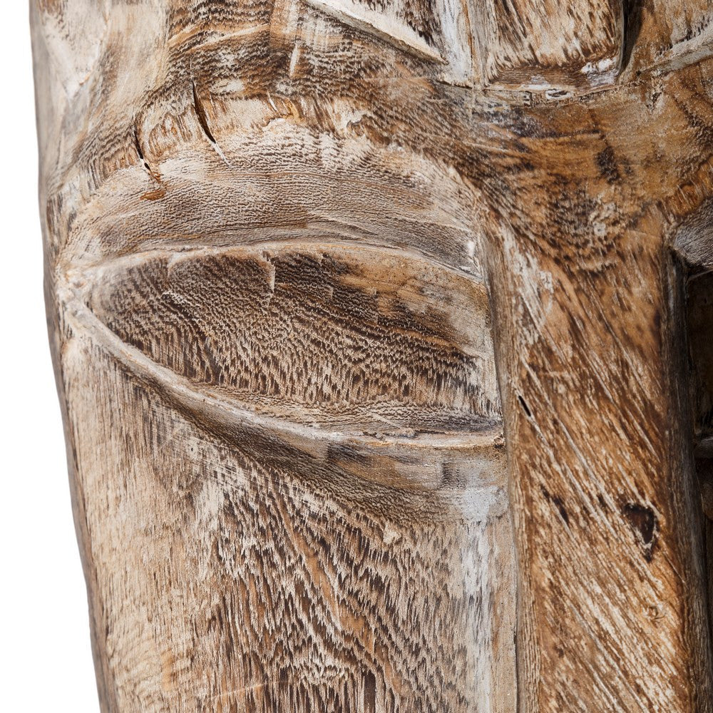 Statua etnica africana intagliata