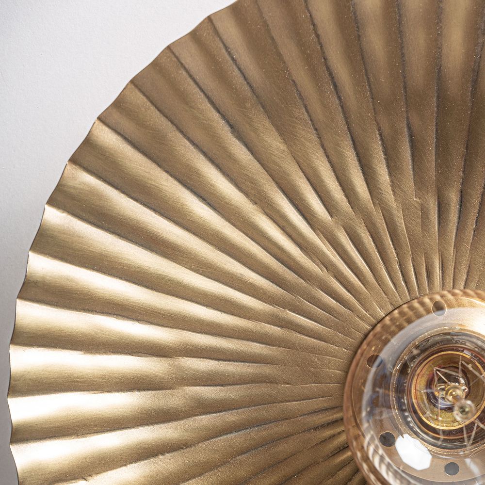 Lampada da parete vintage dorata