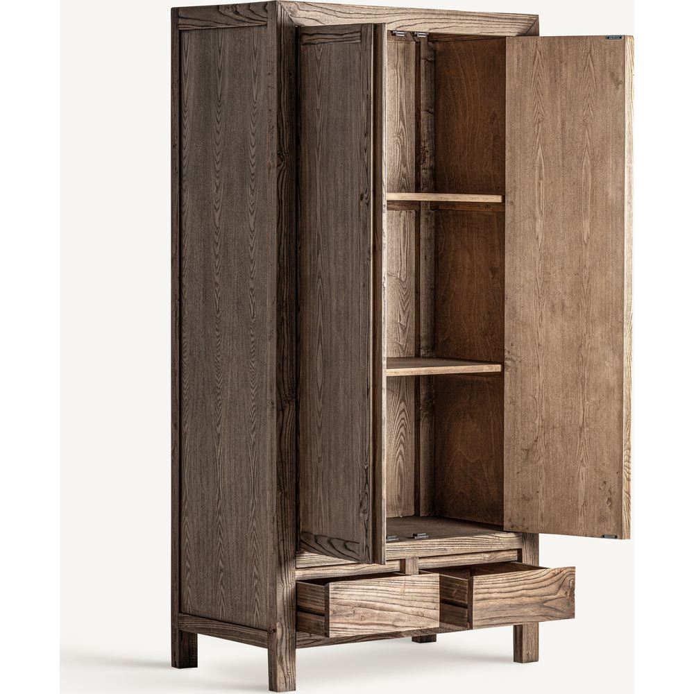 Interno armadio rustico con 2 ripiani fissi e vano ampio