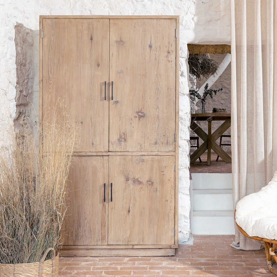 Armadio orientale rustico naturale