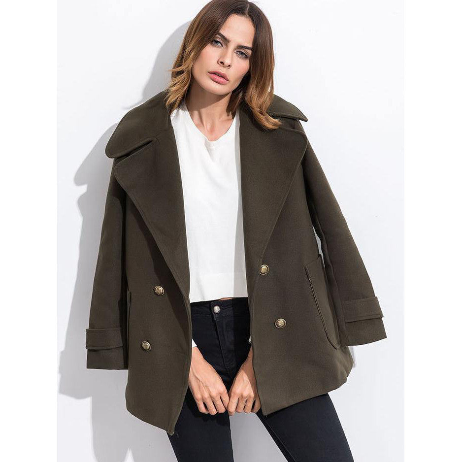 Cappotto con bottoni militare