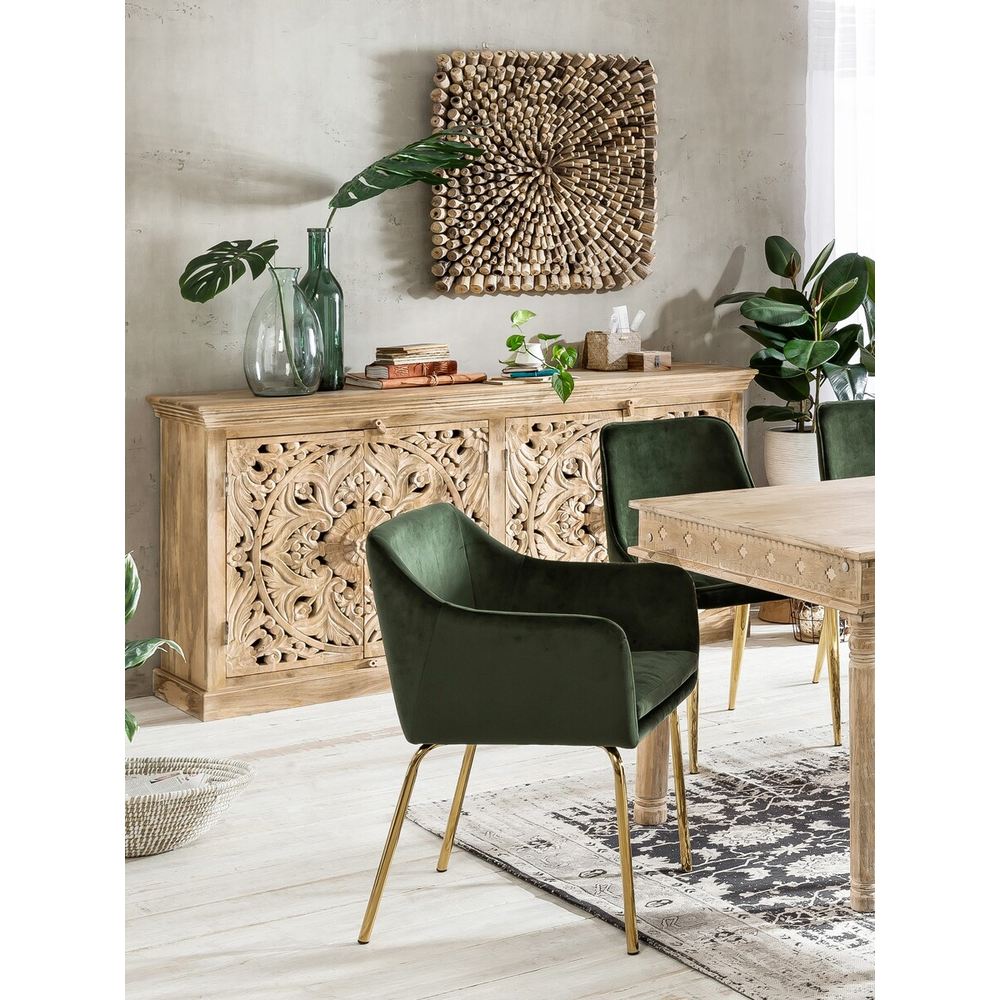 Credenza orientale intagliata