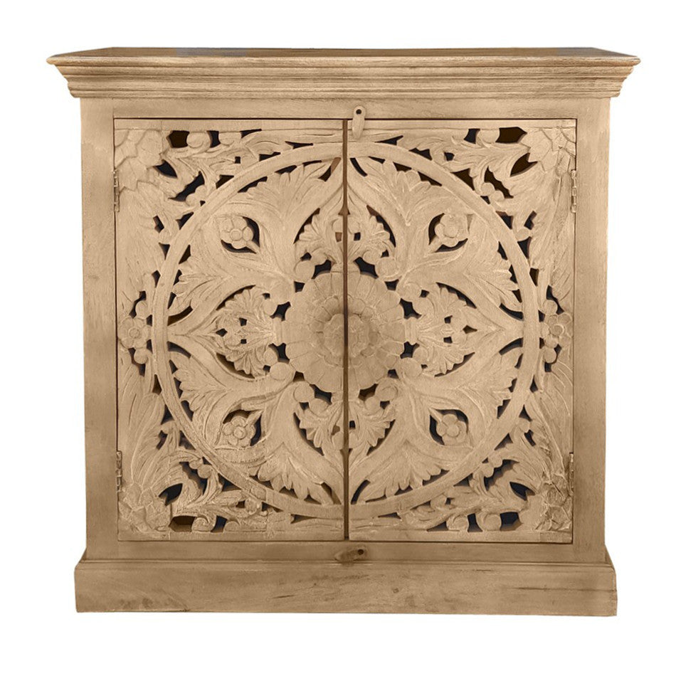 Credenza orientale intagliata