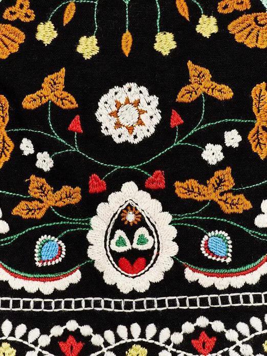 Gonna nera ricamo fiori