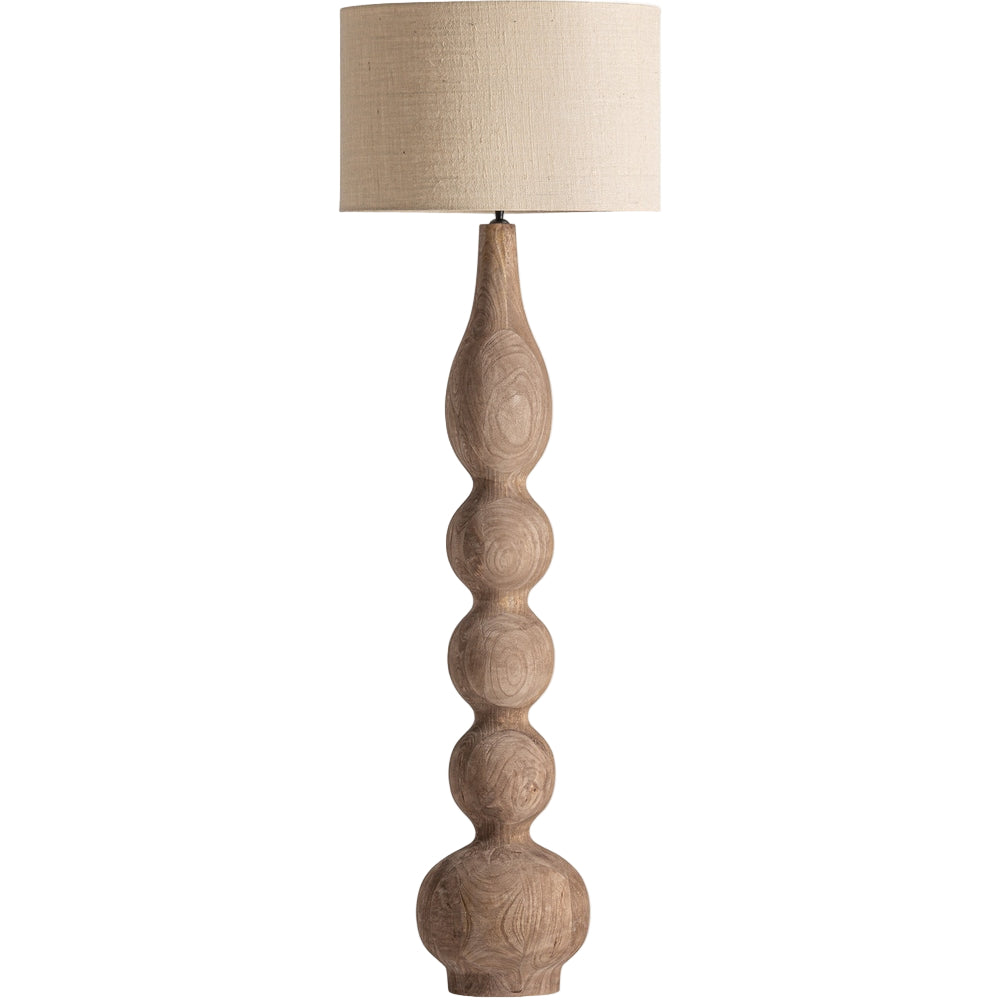 Lampada da terra etnico chic in ambiente naturale elegante