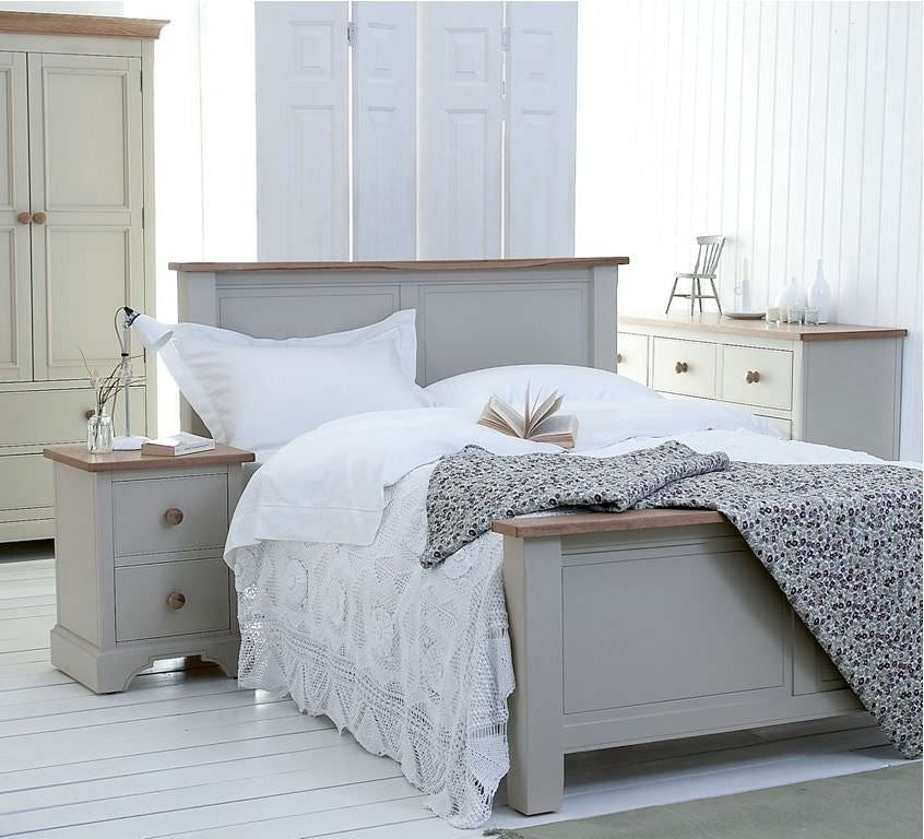 Letto bianco shabby chic