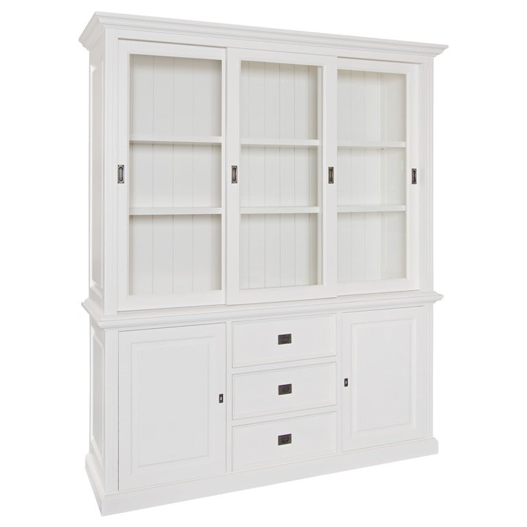 Vetrina provenzale bianca